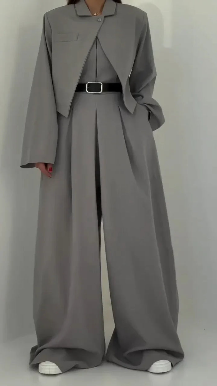 Lavara - クロップドブレザーとワイドレッグパンツのセット