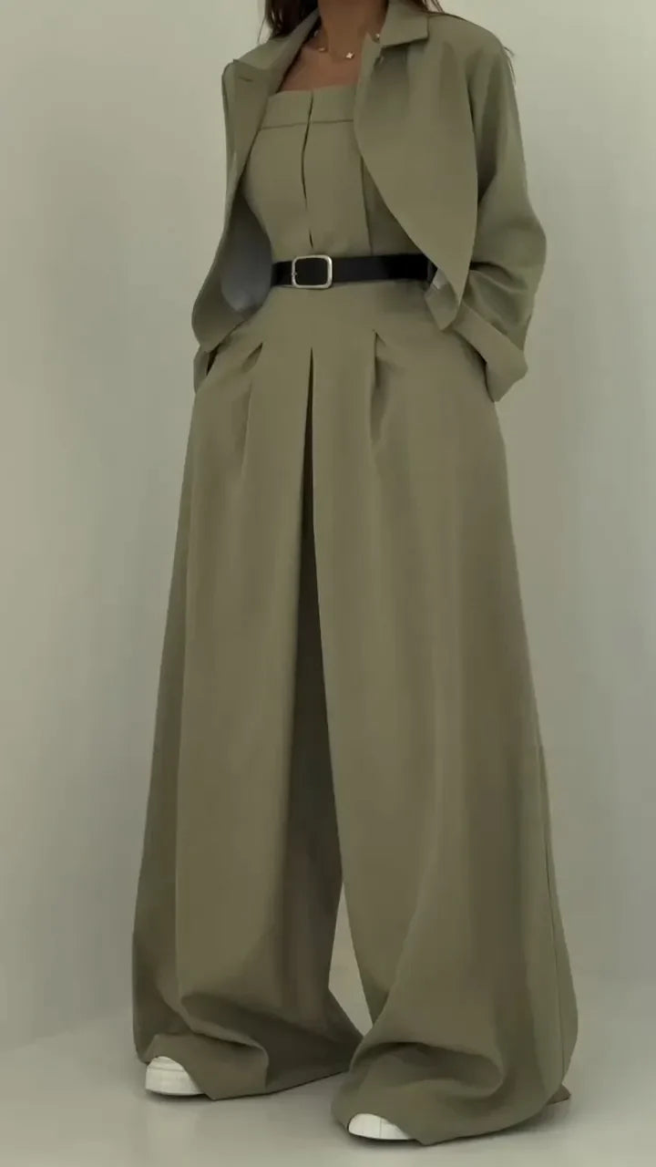 Lavara - クロップドブレザーとワイドレッグパンツのセット