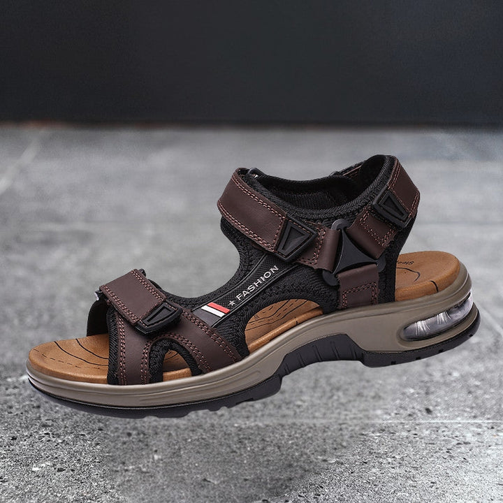 Breon - スタイリッシュなレザーサンダル