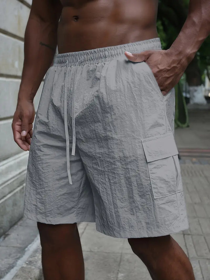 Titov - 通気性のある伸縮性ショートパンツ