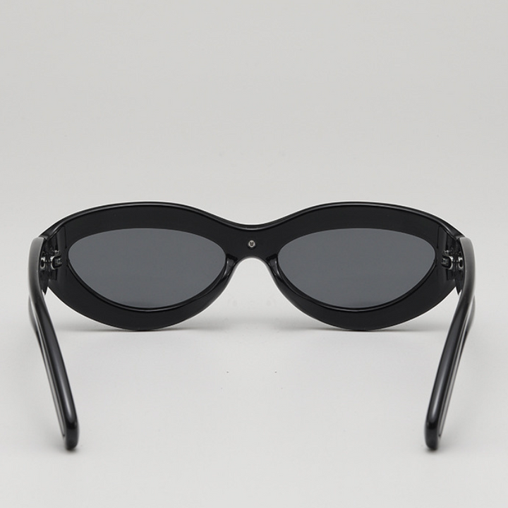 LuxVision - スタイリッシュなサングラス
