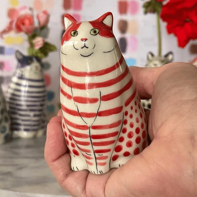 CatCraze - 手描き猫の花瓶コレクション
