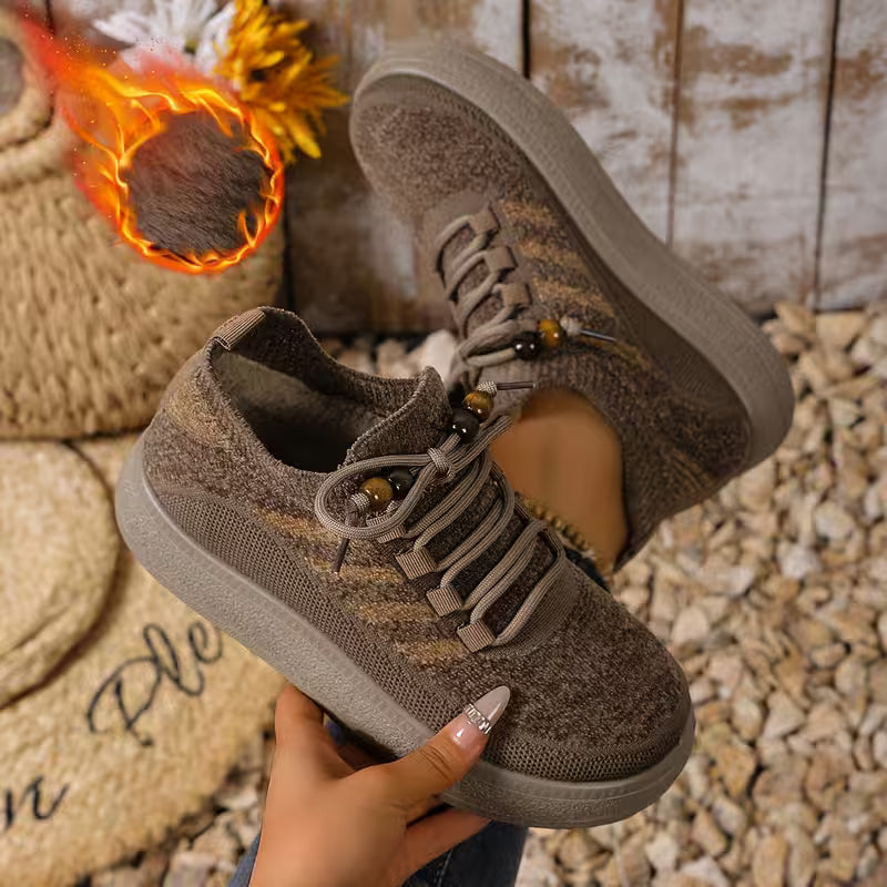 Zaria - 快適なレースアップスニーカー