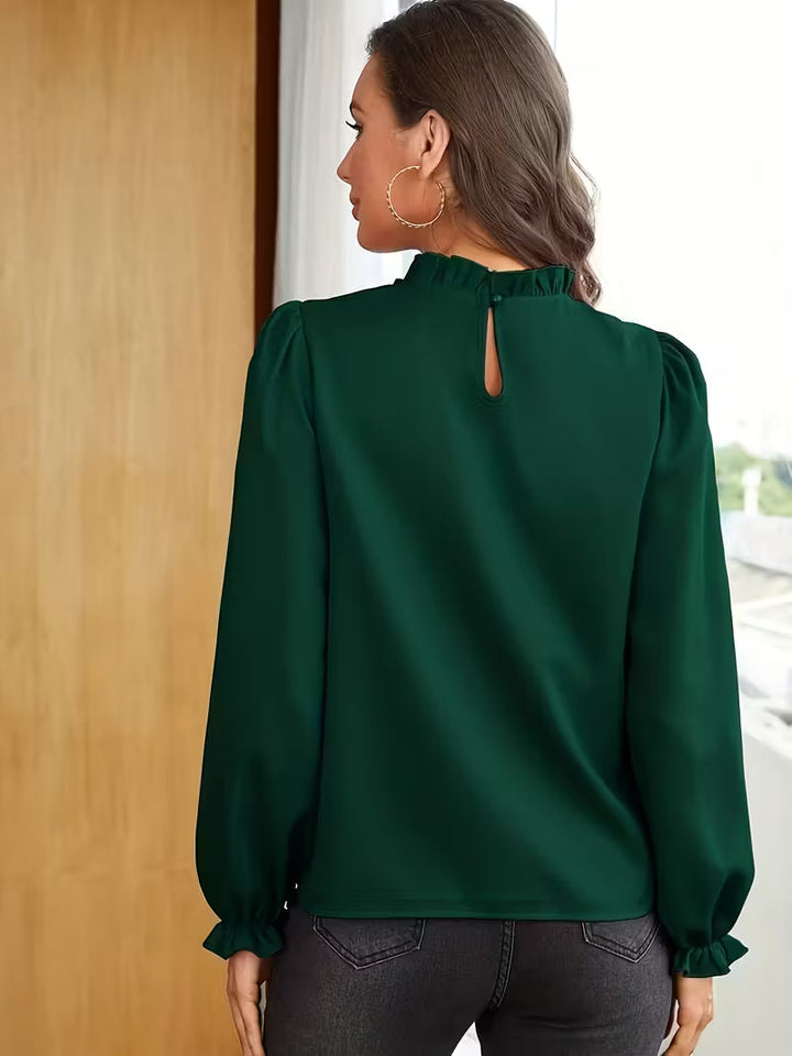 Aurelija - フリルカラーとパフスリーブのブラウス