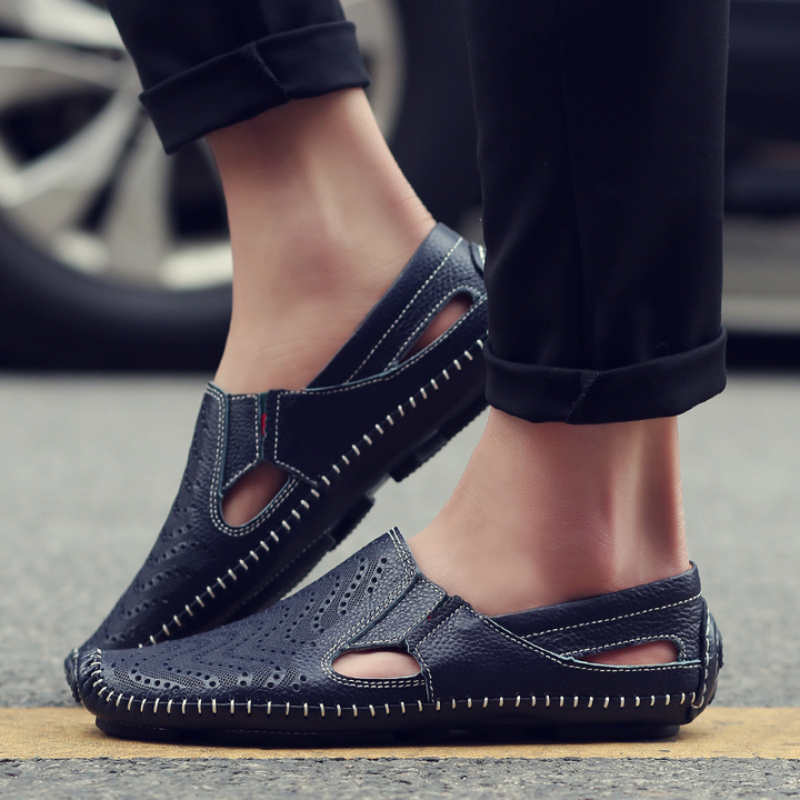 Akiva - 快適なレザーサンダル