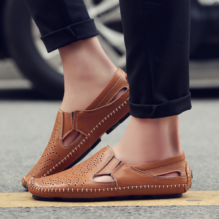 Akiva - 快適なレザーサンダル