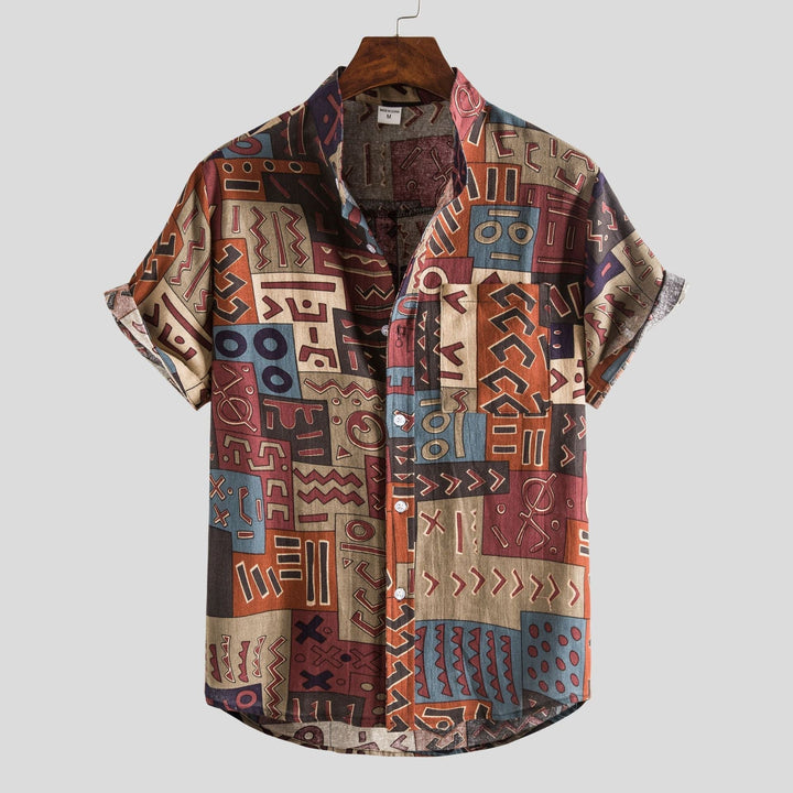 Lachlan - スタイリッシュなボタン付きTシャツ