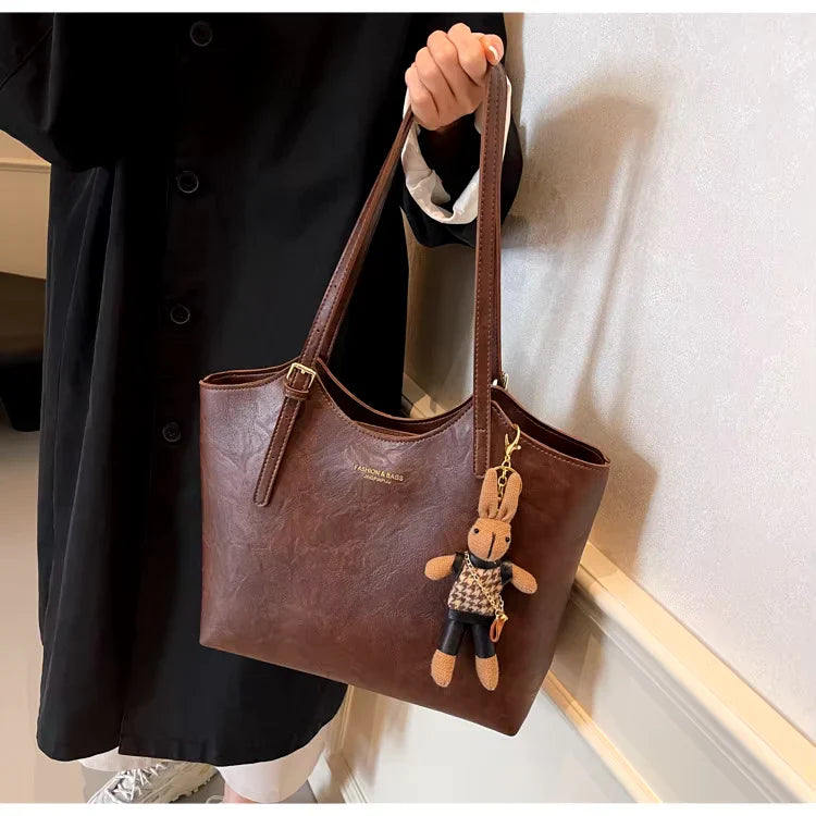 LuxeTote – トレンディな高級キャリーバッグ