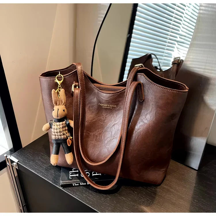 LuxeTote – トレンディな高級キャリーバッグ