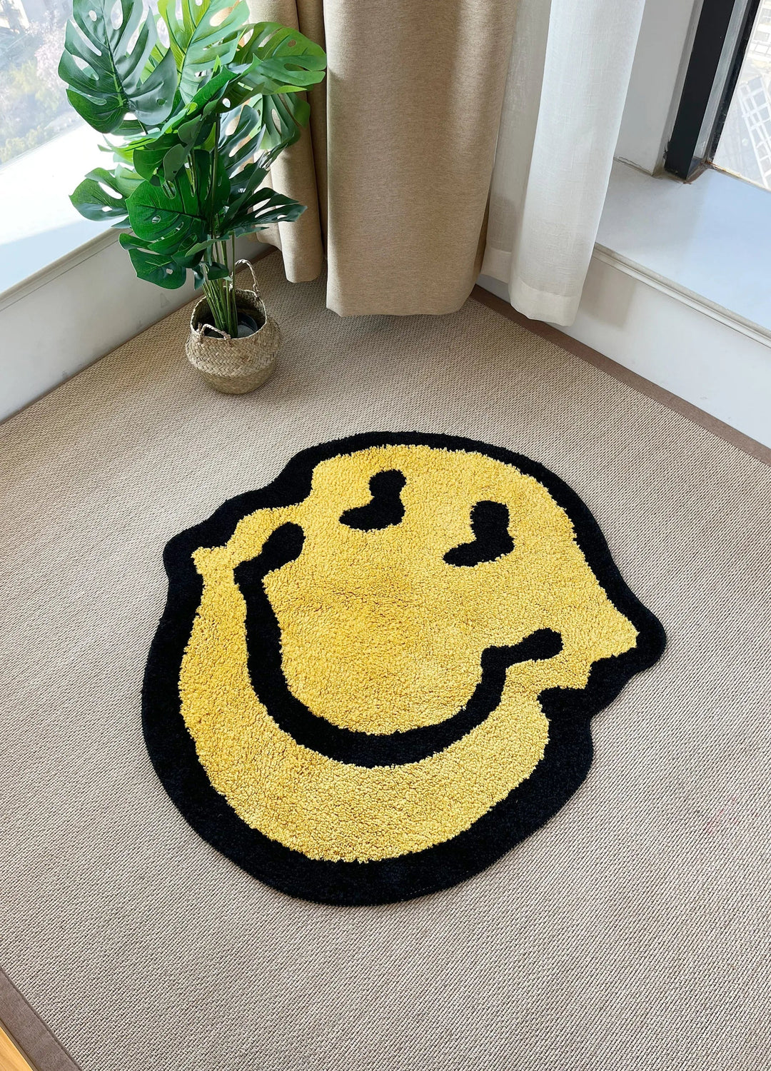 Smiloop - ホームデコレーション用のひねりを加えたスマイルラグ