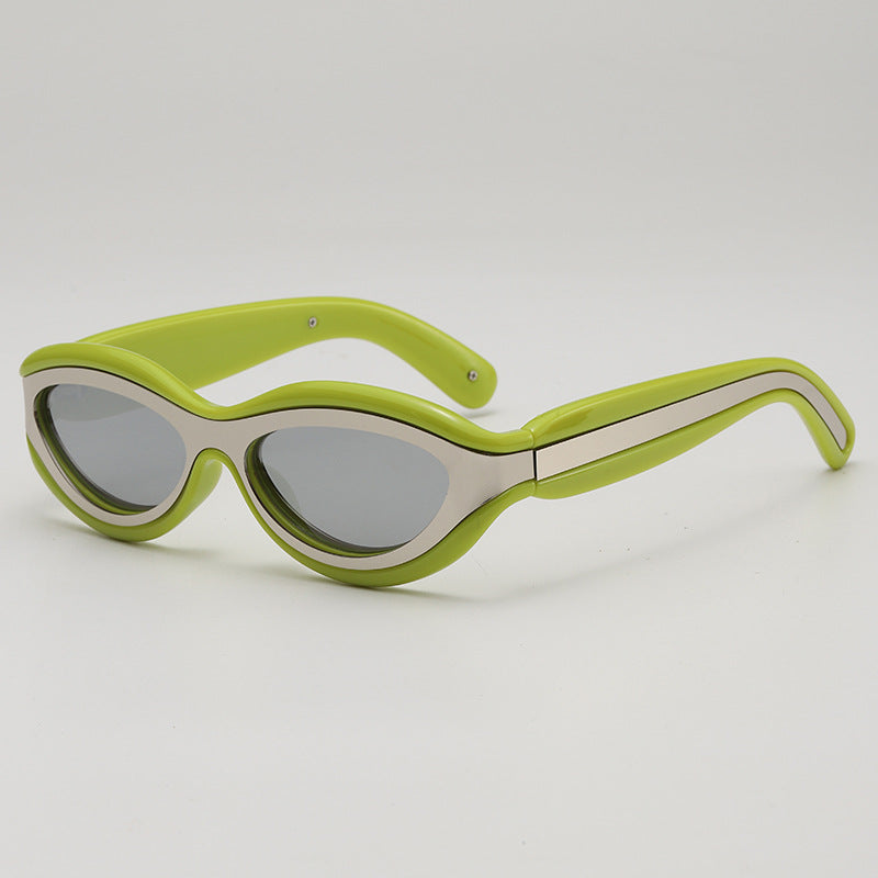 LuxVision - スタイリッシュなサングラス