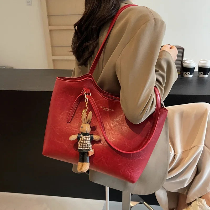 LuxeTote – トレンディな高級キャリーバッグ
