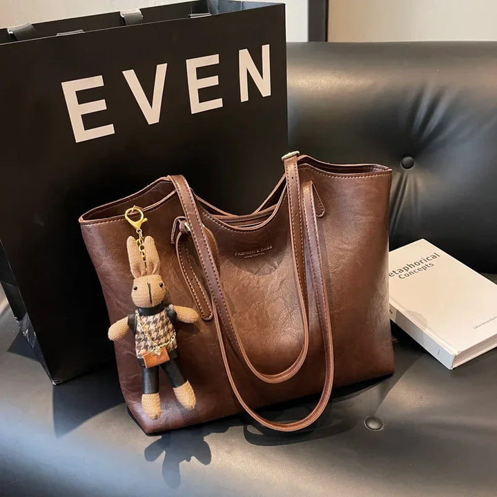 LuxeTote – トレンディな高級キャリーバッグ