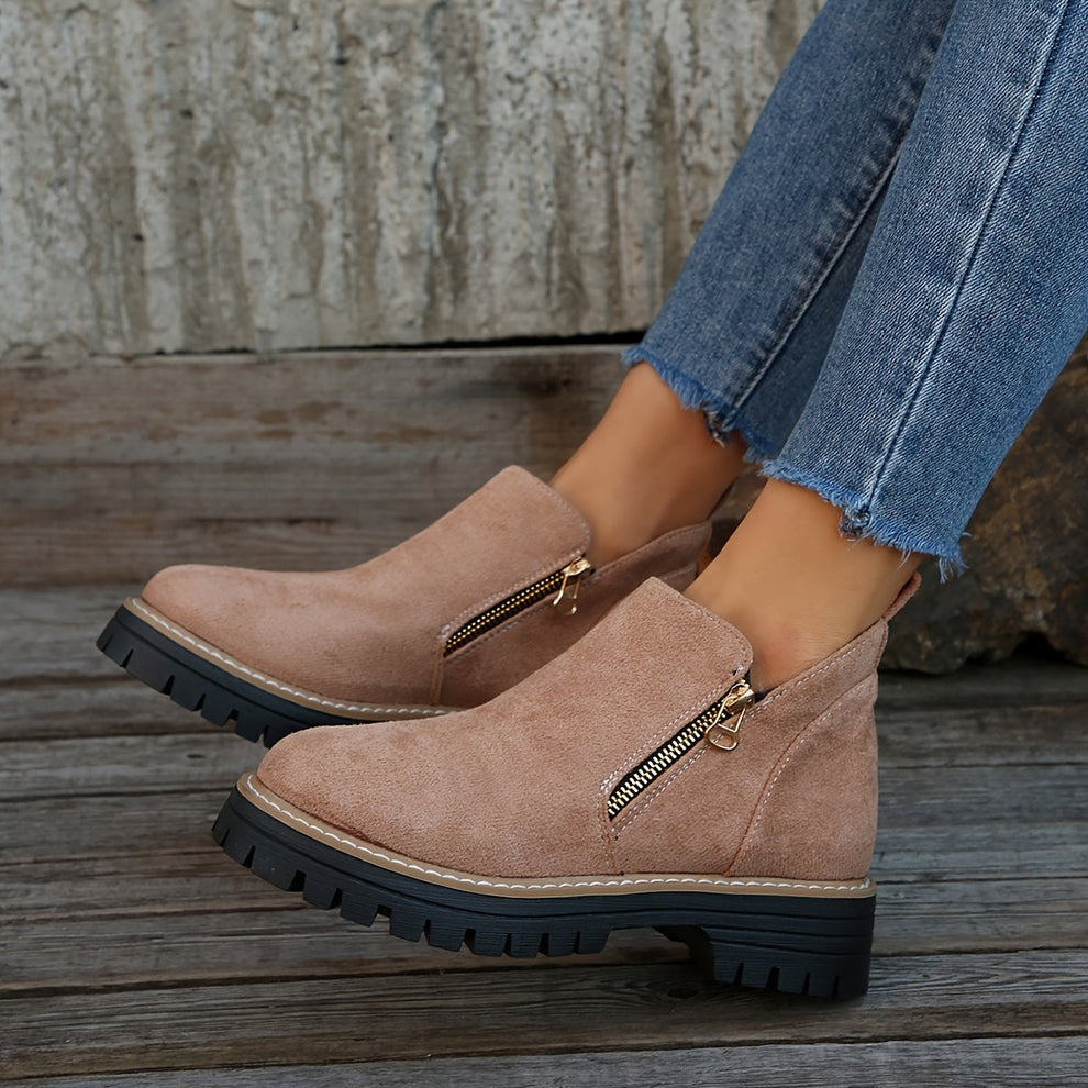 Birgitta - サイドジップ付きアンクルブーツ