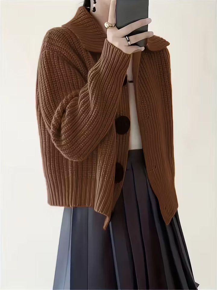 Agnetha - 大きなボタン付きニットセーター 大きなボタン付きニットセーター