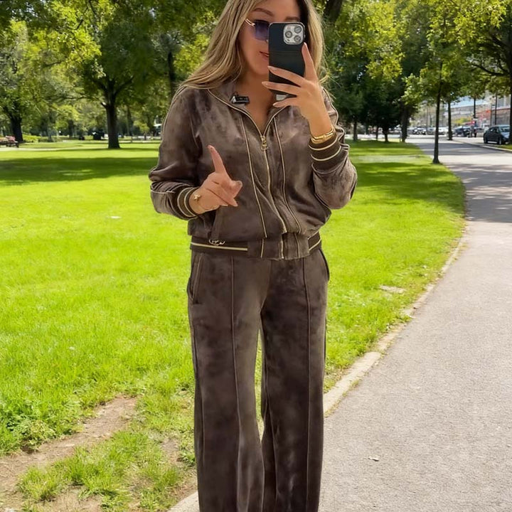 Alyn - ジップアップジャケットとワイドレッグパンツ